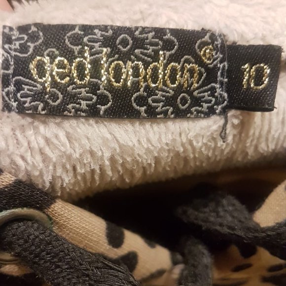 Women Cheetah Print Hoodie - Picture 4 of 6